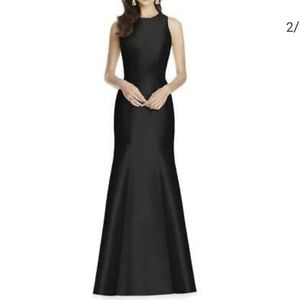 Women's Alfred Sung Gown